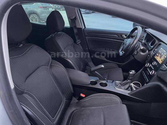 Sahibinden Renault Megane 1.2 TCe Touchrome 2017 Model 