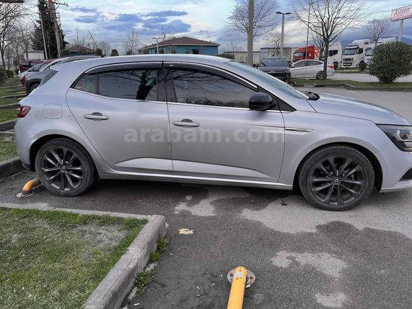 Sahibinden Renault Megane 1.2 TCe Touchrome 2017 Model 