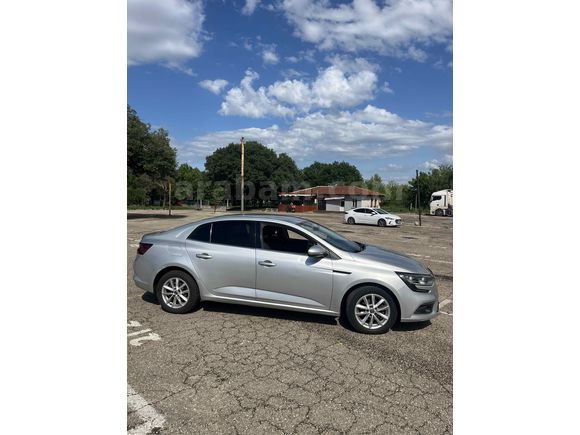 Sahibinden Renault Megane 1.5 Blue DCI Touch 2020 Model 
