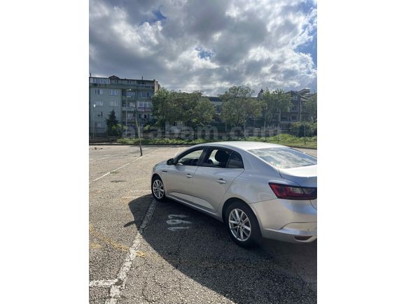 Sahibinden Renault Megane 1.5 Blue DCI Touch 2020 Model 