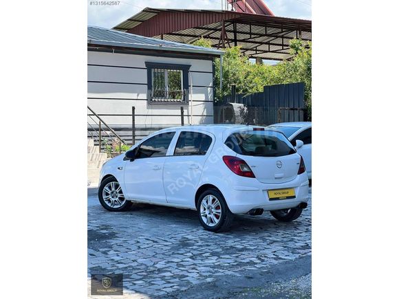 Bakımlı Opel Corsa Royal Group'tan
