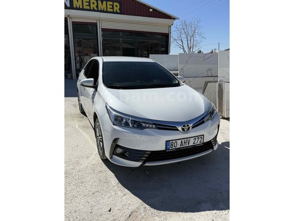 Sahibinden Toyota Corolla 1.6 Advance 2018 Model   ( SEDEFLİ BEYAZ )