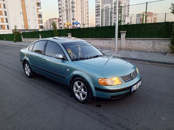 Volkswagen Passat 1.8 T Highline 1998..