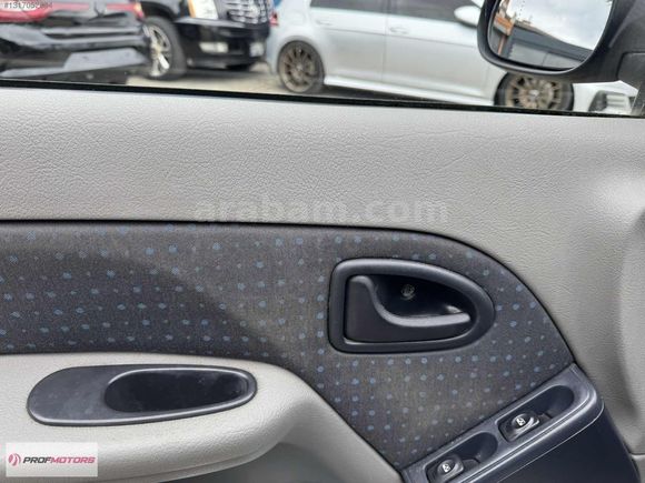 PROF MOTORS'DAN 2005 Clio Symbol 1.4 16V Expression 82 BİN KM
