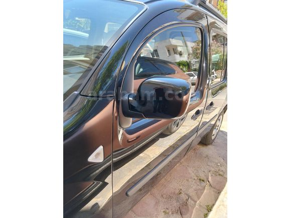 Sahibinden Renault Kangoo Multix 1.5 dCi Expression 2010 Model