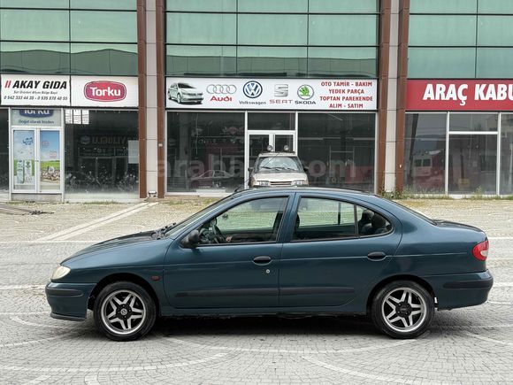 Galeriden Renault Megane 2.0 RXT 1999 Model Afyonkarahisar