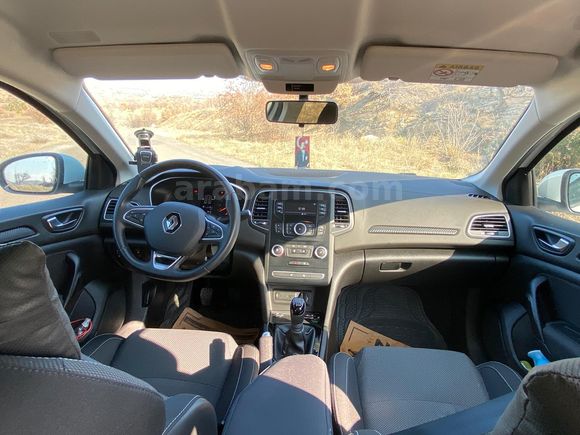 İlk Sahibinden Megane 1.3 TCe Joy 2021 Model 