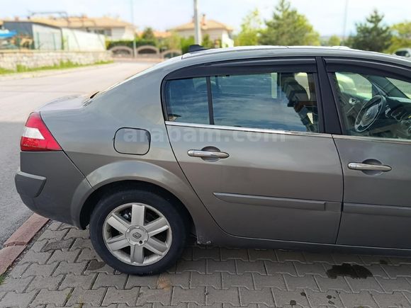 Sahibinden Renault Megane 1.6 Dynamique 2004 Model