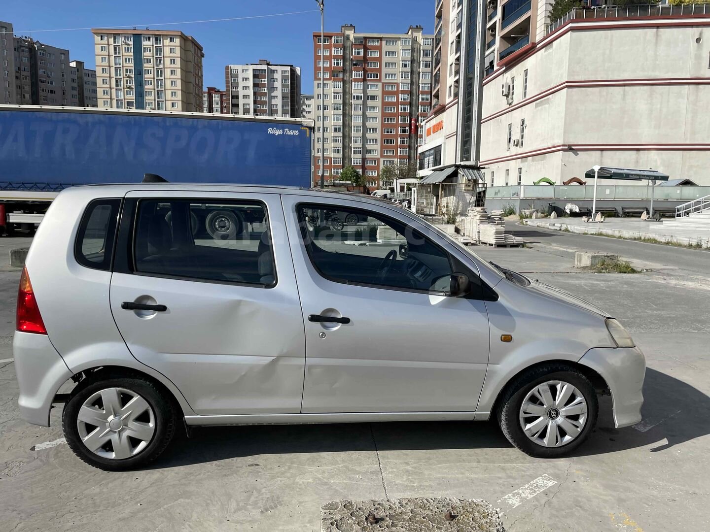 Sahibinden Daihatsu YRV 1.3 2002 Model İstanbul 202.000 km Gri 4