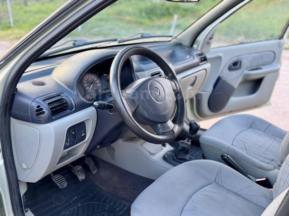 Sahibinden Değişensiz Hatasız Klimalı Renault Clio 1.4 2004