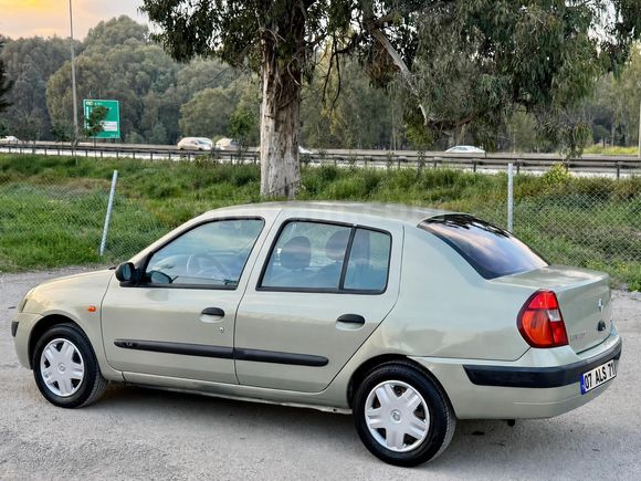 Sahibinden Değişensiz Hatasız Klimalı Renault Clio 1.4 2004