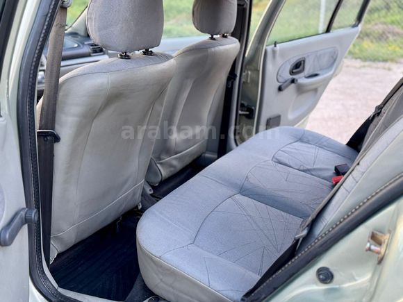 Sahibinden Değişensiz Hatasız Klimalı Renault Clio 1.4 2004