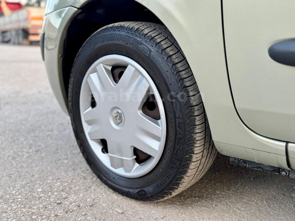 Sahibinden Değişensiz Hatasız Klimalı Renault Clio 1.4 2004