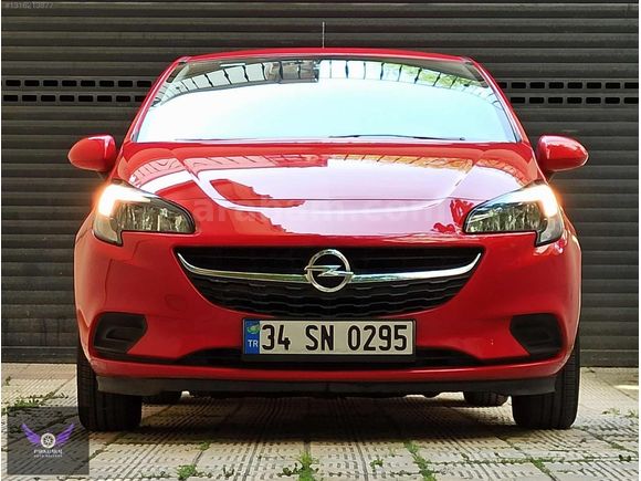 KIRMIZI CORSA OTOMATIK sigara içilmemiş sıfır kokusu üzerinde