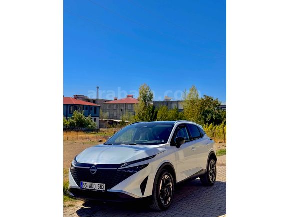 Sahibinden Nissan Qashqai 1.3 DIG-T Sky Pack 2025 Model 