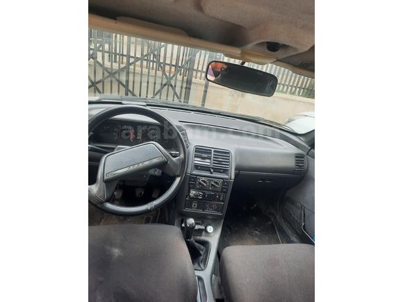 Sahibinden Lada Vega 1.5 2004 Model  258.000 km Gri (Gümüş)