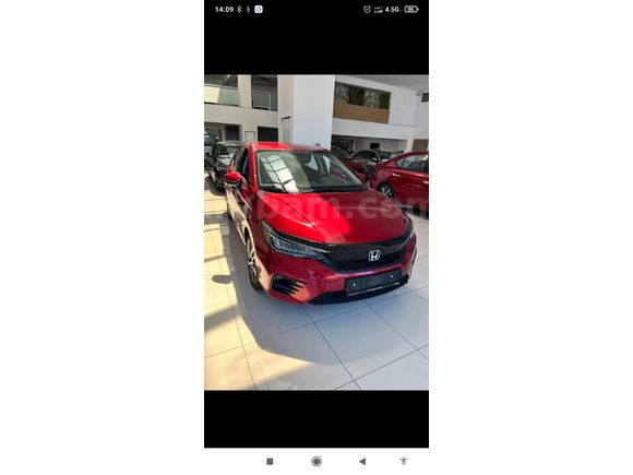 Honda City 1.5 i-VTEC Executive. 2024  , MAYIS AYİNDA SIFIR KM ALDIM.      2023,Model  27.000 km Kırmızı