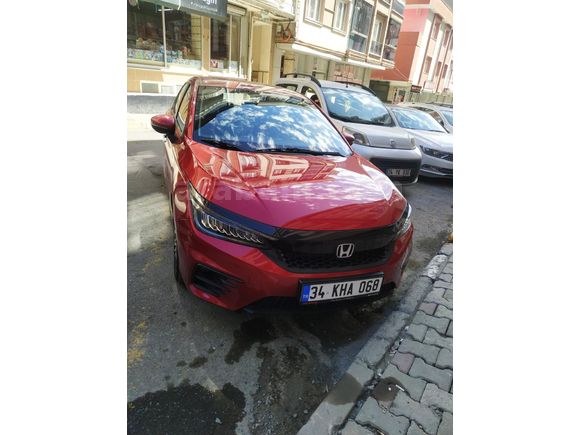 Honda City 1.5 i-VTEC Executive. 2024  , MAYIS AYİNDA SIFIR KM ALDIM.      2023,Model  27.000 km Kırmızı