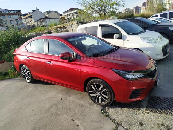 Honda City 1.5 i-VTEC Executive. 2024  , MAYIS AYİNDA SIFIR KM ALDIM.      2023,Model  27.000 km Kırmızı