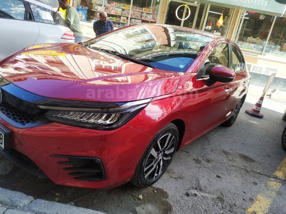 Honda City 1.5 i-VTEC Executive. 2024  , MAYIS AYİNDA SIFIR KM ALDIM.      2023,Model  27.000 km Kırmızı