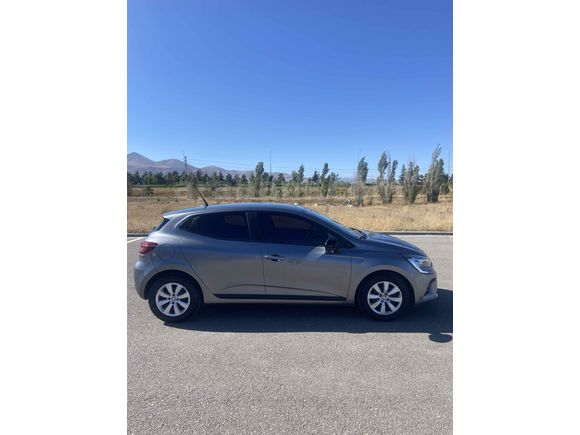 Sahibinden Renault Clio 1.0 TCe Joy 2022 Model 