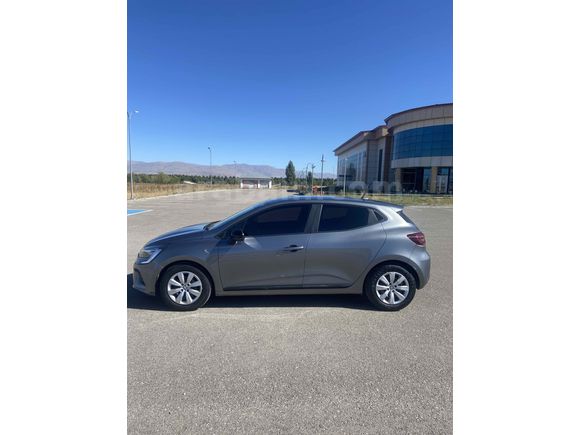 Sahibinden Renault Clio 1.0 TCe Joy 2022 Model 