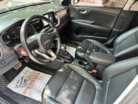 Sahibinden Kazasız-Tramersiz Kia Stonic Prestige Plus 2024  Duman Mavi Lansman Rengi