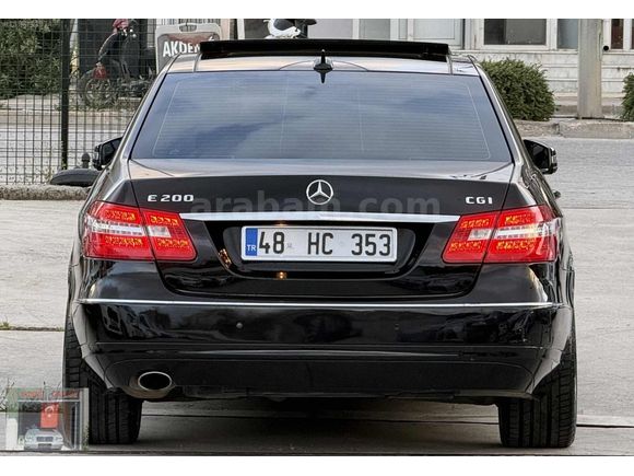 2011 MODEL HATASIZ BOYASIZ E200 CGI AVANTGARDE CAM TAVAN