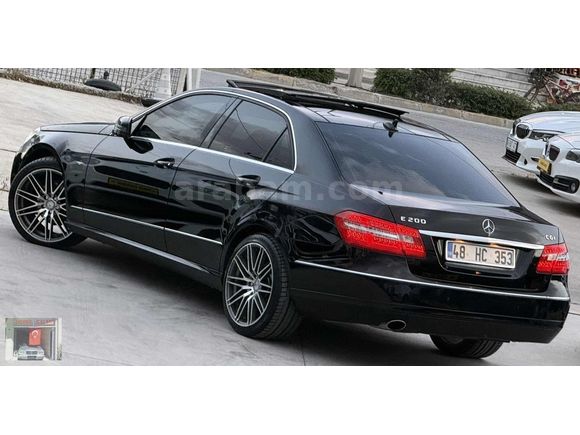 2011 MODEL HATASIZ BOYASIZ E200 CGI AVANTGARDE CAM TAVAN