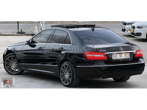 2011 MODEL HATASIZ BOYASIZ E200 CGI AVANTGARDE CAM TAVAN