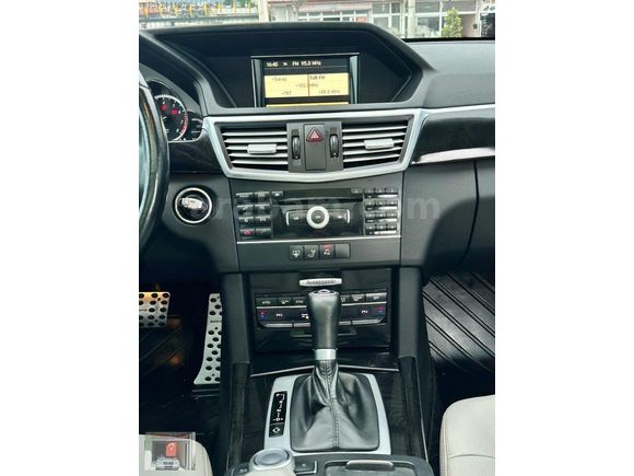 2011 MODEL HATASIZ BOYASIZ E200 CGI AVANTGARDE CAM TAVAN