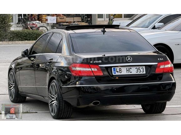 2011 MODEL HATASIZ BOYASIZ E200 CGI AVANTGARDE CAM TAVAN