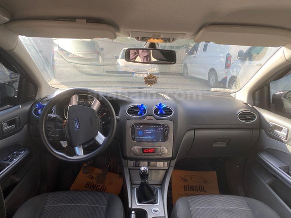 Sahibinden Ford Focus 1.6 Titanium 2010 Model