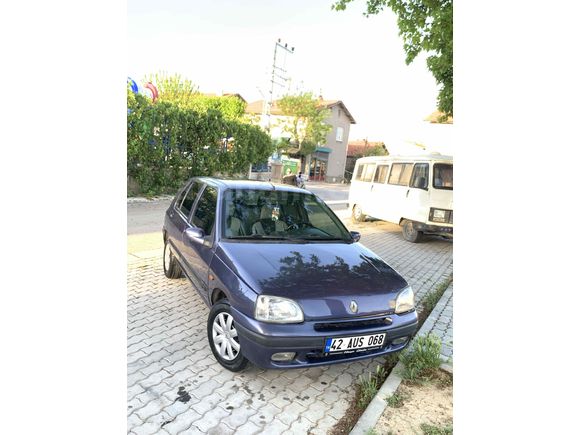 YENİ VİZELİ 
Renault Clio 1.4 