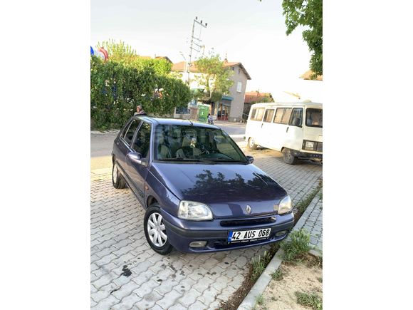 YENİ VİZELİ 
Renault Clio 1.4 