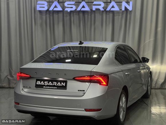 BAŞARAN'DAN 2021 OCTAVİA 1.5 PREMİUM %20 KDV 450.000 PEŞİNATLA