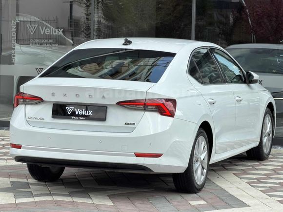 Auto Velux 2023 Boyasız Skoda Octavia 1.5 e-Tec Dsg Premium