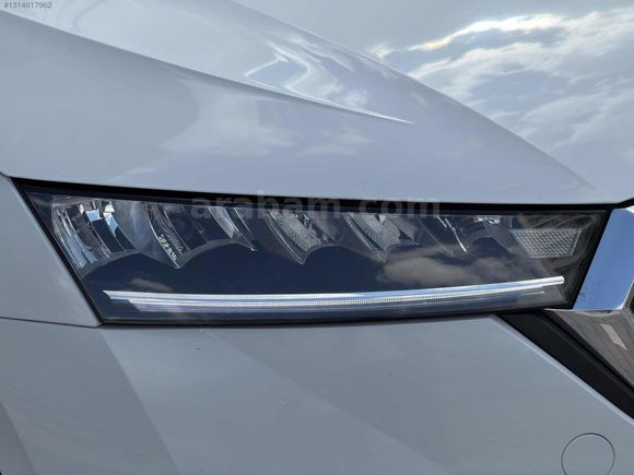 Auto Velux 2023 Boyasız Skoda Octavia 1.5 e-Tec Dsg Premium