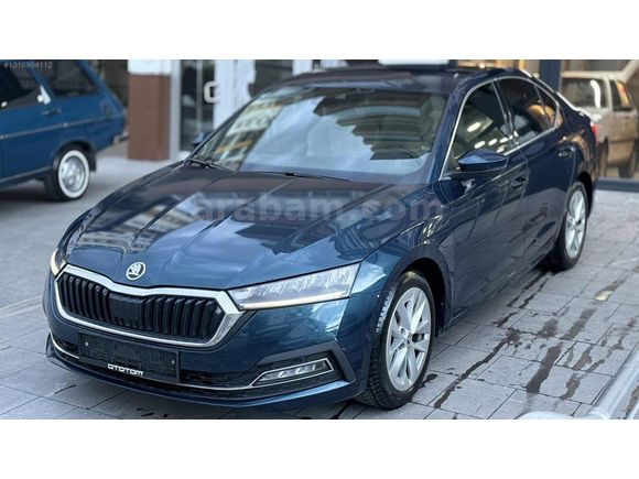 2023 106.000km PREMİUM DSG SKODA OCTAVİA 1.5 TSI e-TEC