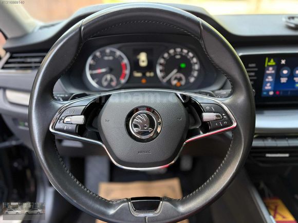 SUNA OTOMOTİVDEN OCTAVYA 1.5 HİBRİT E TEC OTOMATİK 140 BİNDE