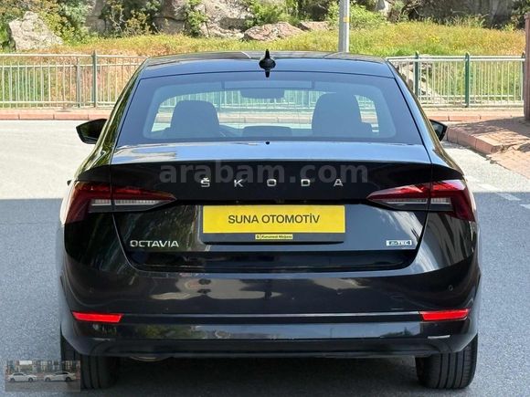 SUNA OTOMOTİVDEN OCTAVYA 1.5 HİBRİT E TEC OTOMATİK 140 BİNDE