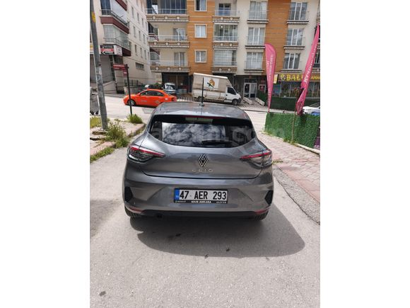 Sahibinden Renault Clio 1.0 TCe Evolution 2025 Model