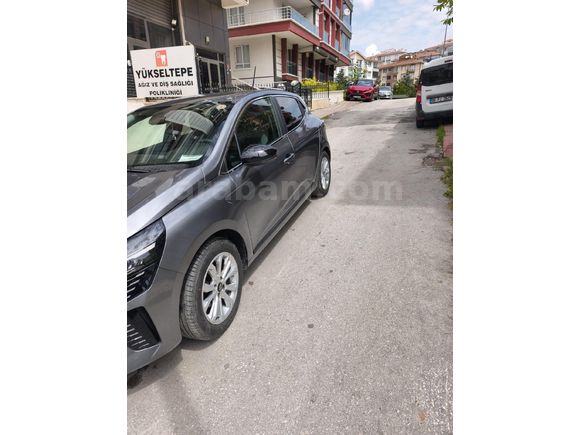 Sahibinden Renault Clio 1.0 TCe Evolution 2025 Model