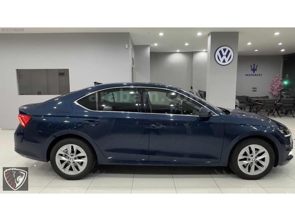 Hatasız Boyasız Octavia 1.5 e-Tec Premium servis Bakımlı