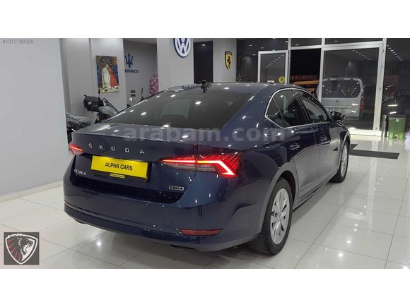 Hatasız Boyasız Octavia 1.5 e-Tec Premium servis Bakımlı