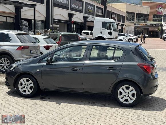 2017 HATASIZ BOYASIZ 39 bin km ÇOK TEMİZ CORSA