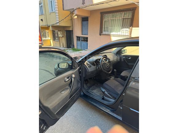 SAHİBİNDEN SORUNSUZ MEGANE