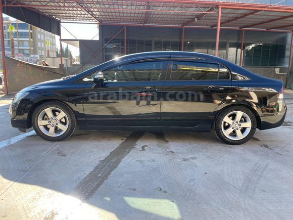 Sahibinden Honda Civic 1.6i VTEC Premium 2011 Model