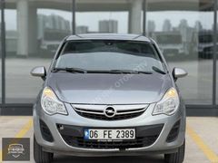 AYHAN IŞIK'TAN BAKIMLI OPEL CORSA OTOMATİK VİTES