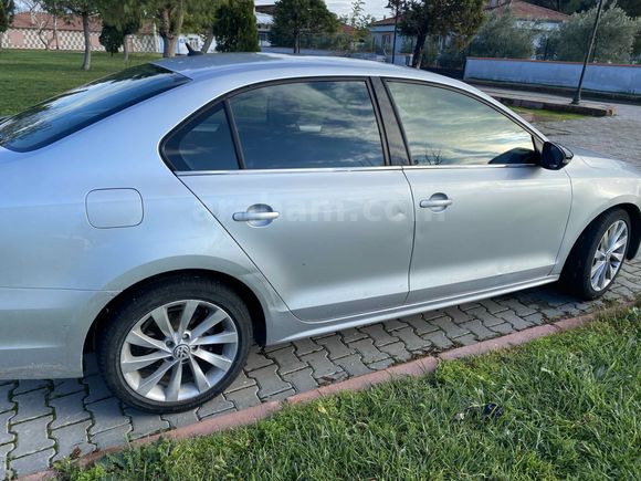 !!ACİL!! Öğretmenden Jetta 1.6 TDi Trendline 2012 